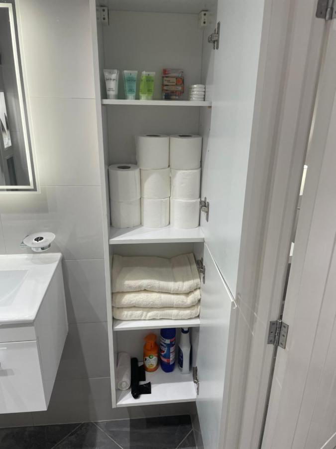 One Bedroom Apartment Goodmayes Εξωτερικό φωτογραφία